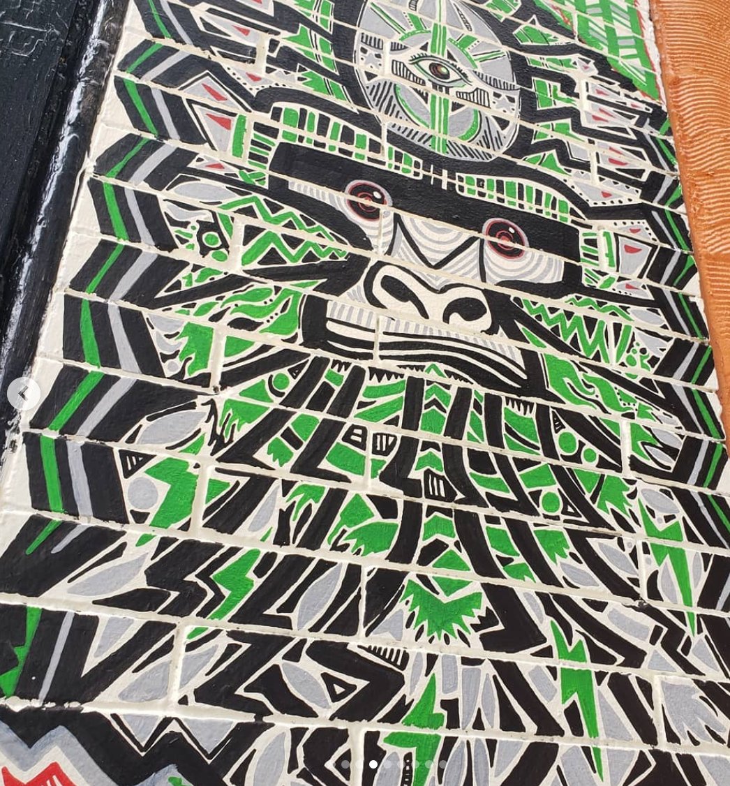 Indielifemedia's tweet photo. Did you know this month's #FFWP Featured Artist, Oluwafemi, created the #IndieLife Totem mural? This incredible, vibrant piece of art feat. 4 animals: Owl, Gorilla, Wolf, &amp; Ants. Stop by this Friday &amp; check it out in person at our #creativestudio. RSVP: https://t.co/LcbiNOpOnb https://t.co/NImuuvTNTY