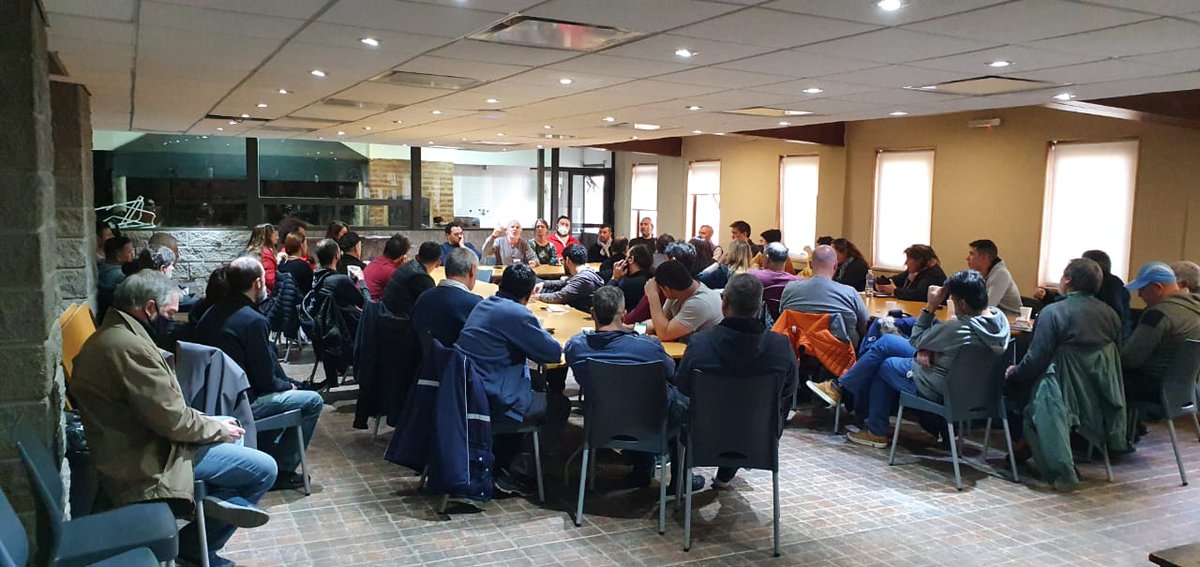 #FOETRA Reunión con Delegados y Delegadas de #Telecom definiendo los pasos a seguir para que la empresa cumpla con la Ley de #Teletrabajo, firme acta y consensue las formas de trabajo. Respaldo al Comunicado 2219 del Sindicato.