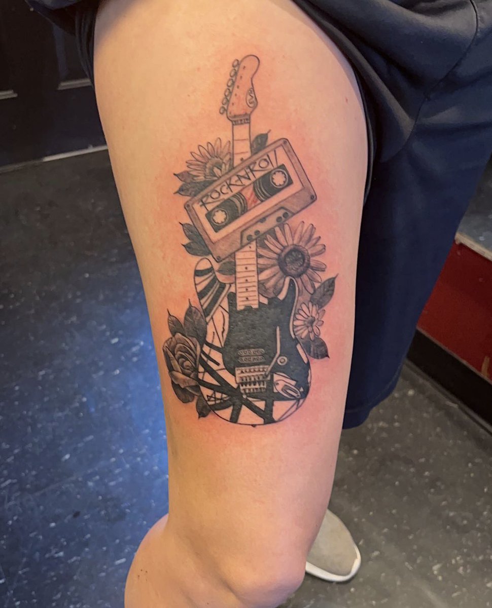 I love my new tattoo 🥹
RIP Eddie Van Halen 🎸