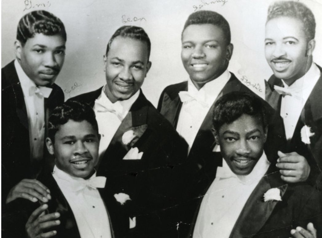 Itsmightyclouds's tweet image. The Mighty Clouds of Joy from way back. 🎚💿💽🎧🎶🎹🎤📀