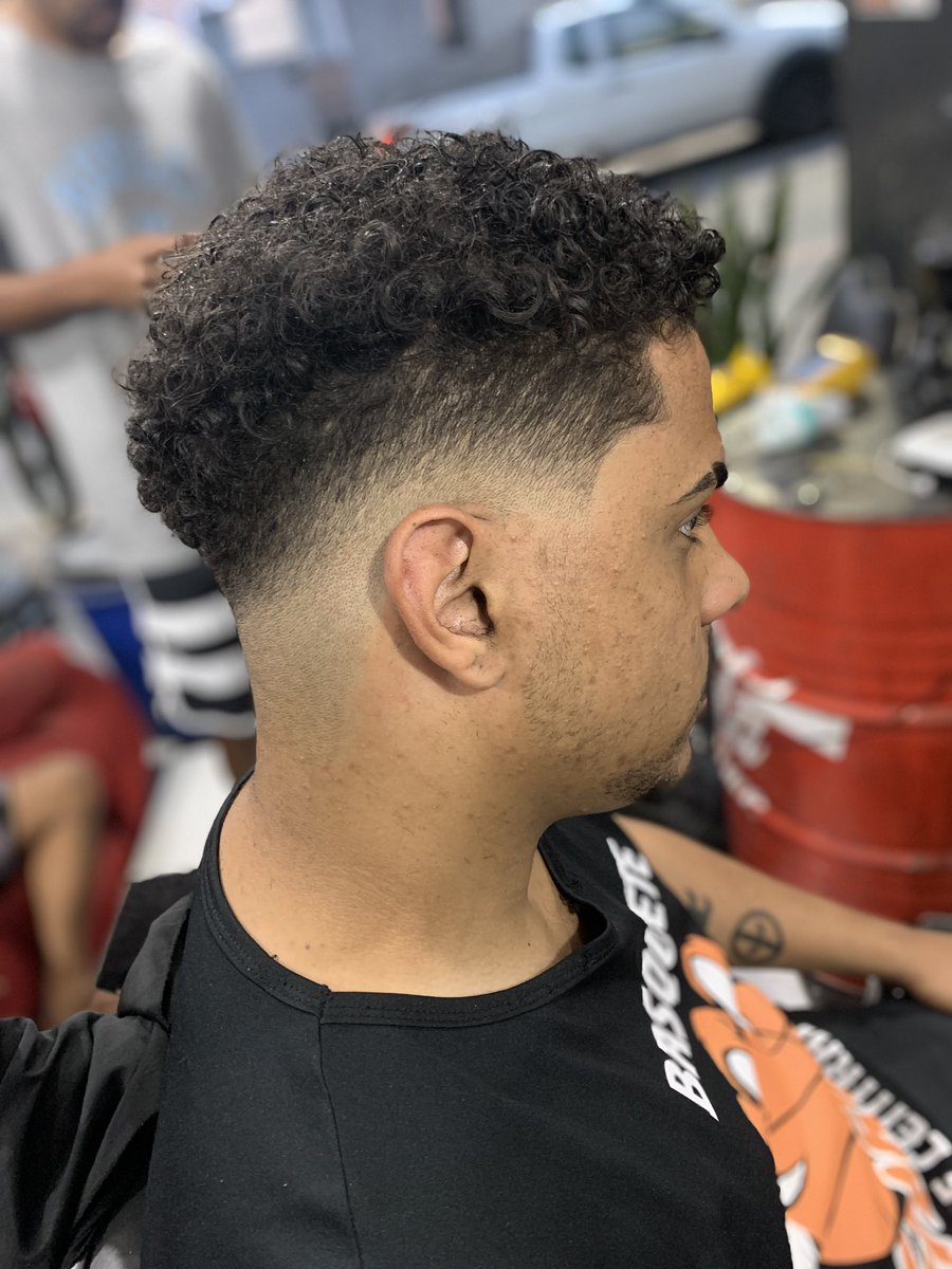 jonathajb22's tweet photo. Réguas máximas !!!!
.
.
.
.
#cortedecria
#cortesojaca
#amobarbearia https://t.co/X1t6coImbz