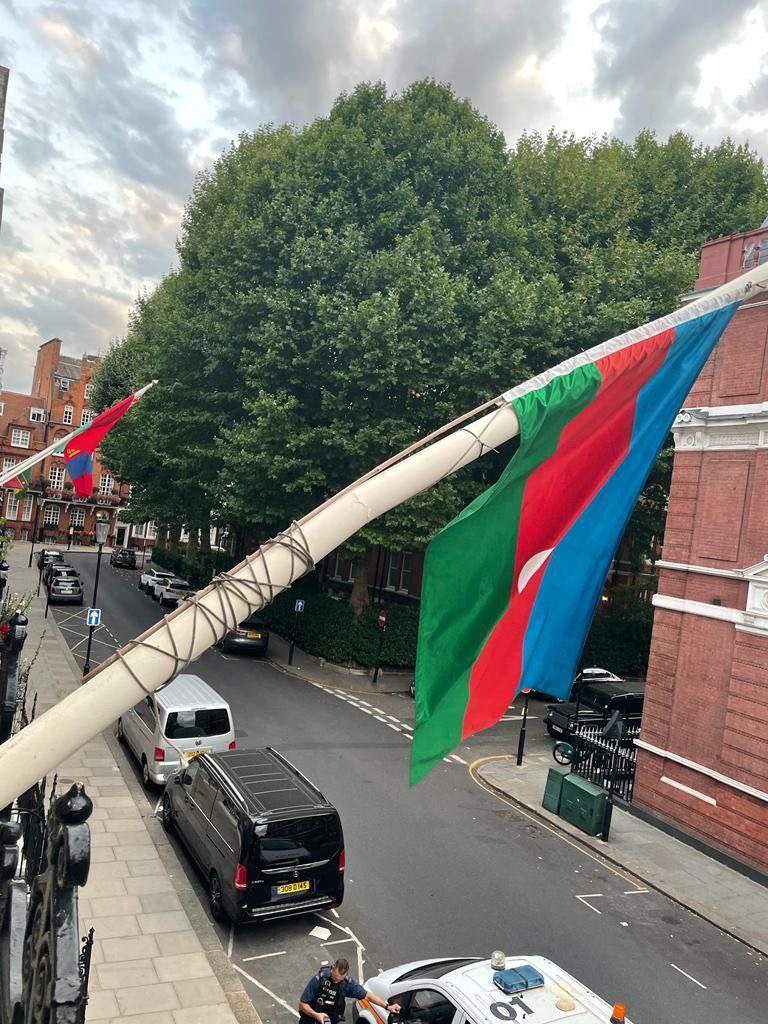 This flag will never fall !