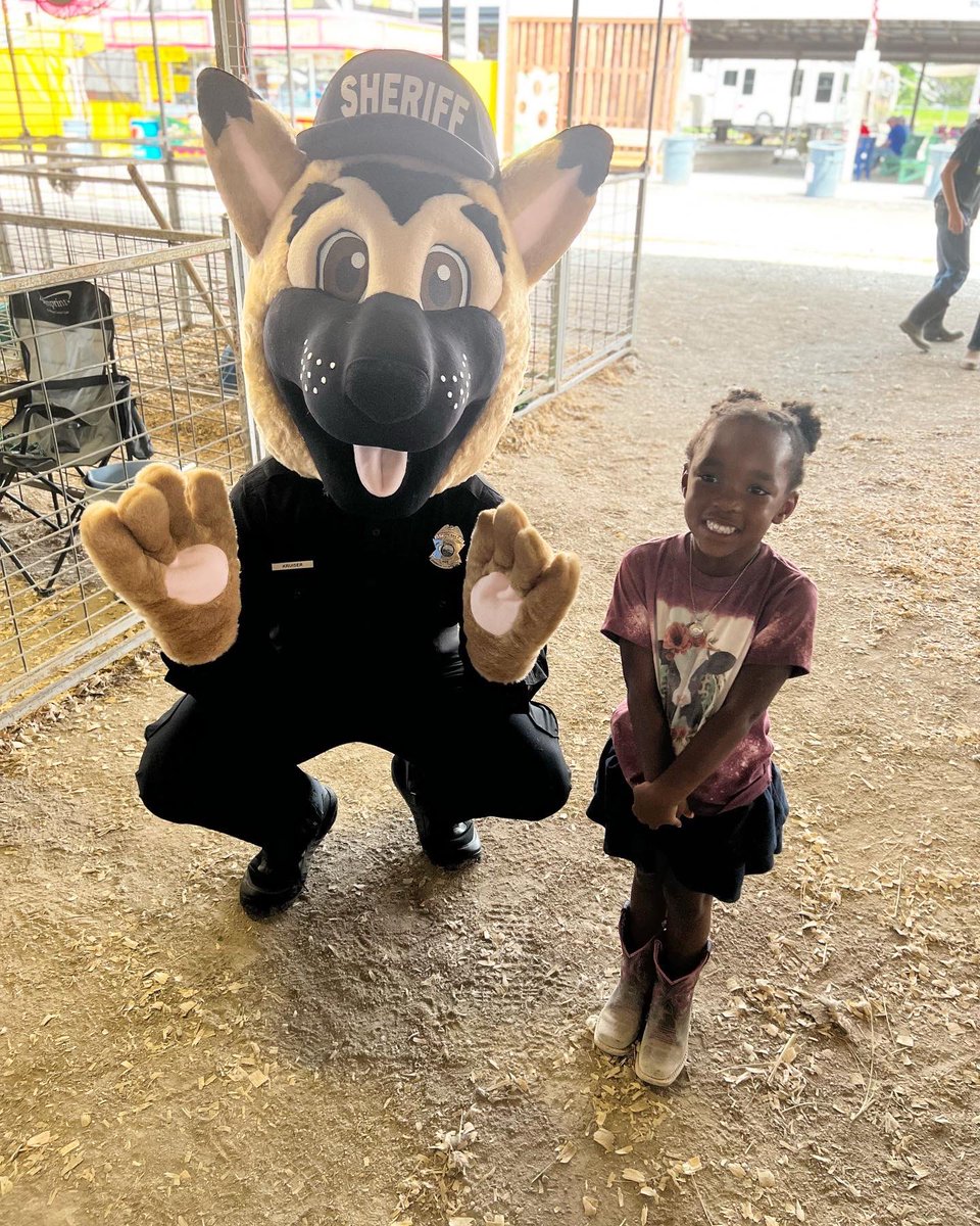 JOCOSHERIFF's tweet photo. Catch our JCSO mascot at the JoCo Fair  again tonight from 8-8:30! If you can stop by our booth in the ‘Commercial Building’ at the fairgrounds and tell us our mascot’s name you’ll win a special prize! 😊 #JohnsonCountyFair https://t.co/iqoN4gZ1eb