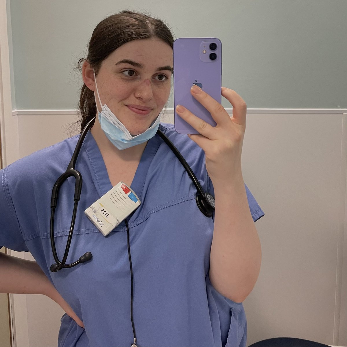 rachsmithphysio's tweet photo. So it’s the end of an amazing two years as a Rotational Band 5. Feeling very grateful for my amazing colleagues who have supported and taught me so much! Now onto the new challenge of band 6 life back in Manchester! @SwbMedTherapy @SWB_RRTS @SWBHnhs https://t.co/a7jrBRe9Dl