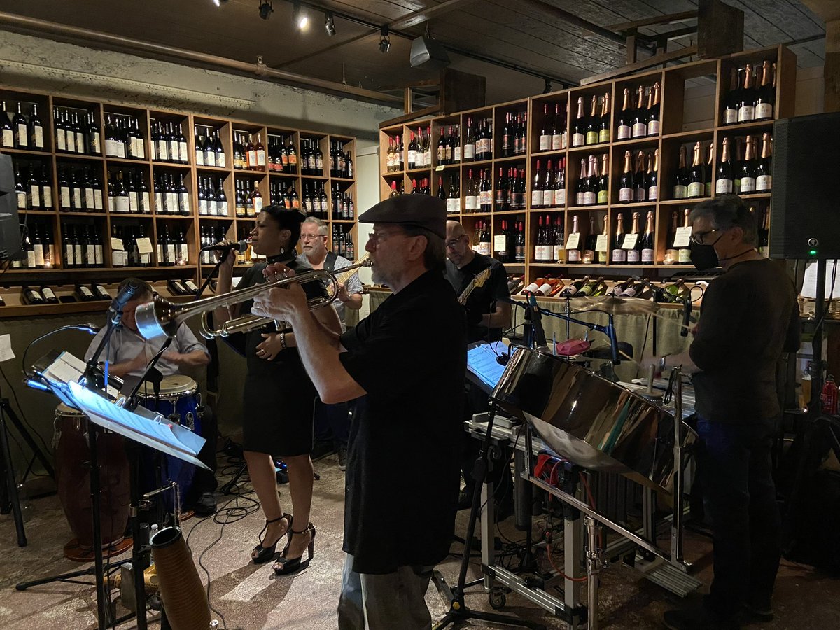 TodoEsLatinJazz's tweet photo. Scenes from the Tasting Room in Seattle’s Post Alley. 🎶✨
#latinjazz #todoeslatinjazz #livemusicseattle #seattlemusic #pnwmusic #downtownseattle https://t.co/oQLY0xslmf