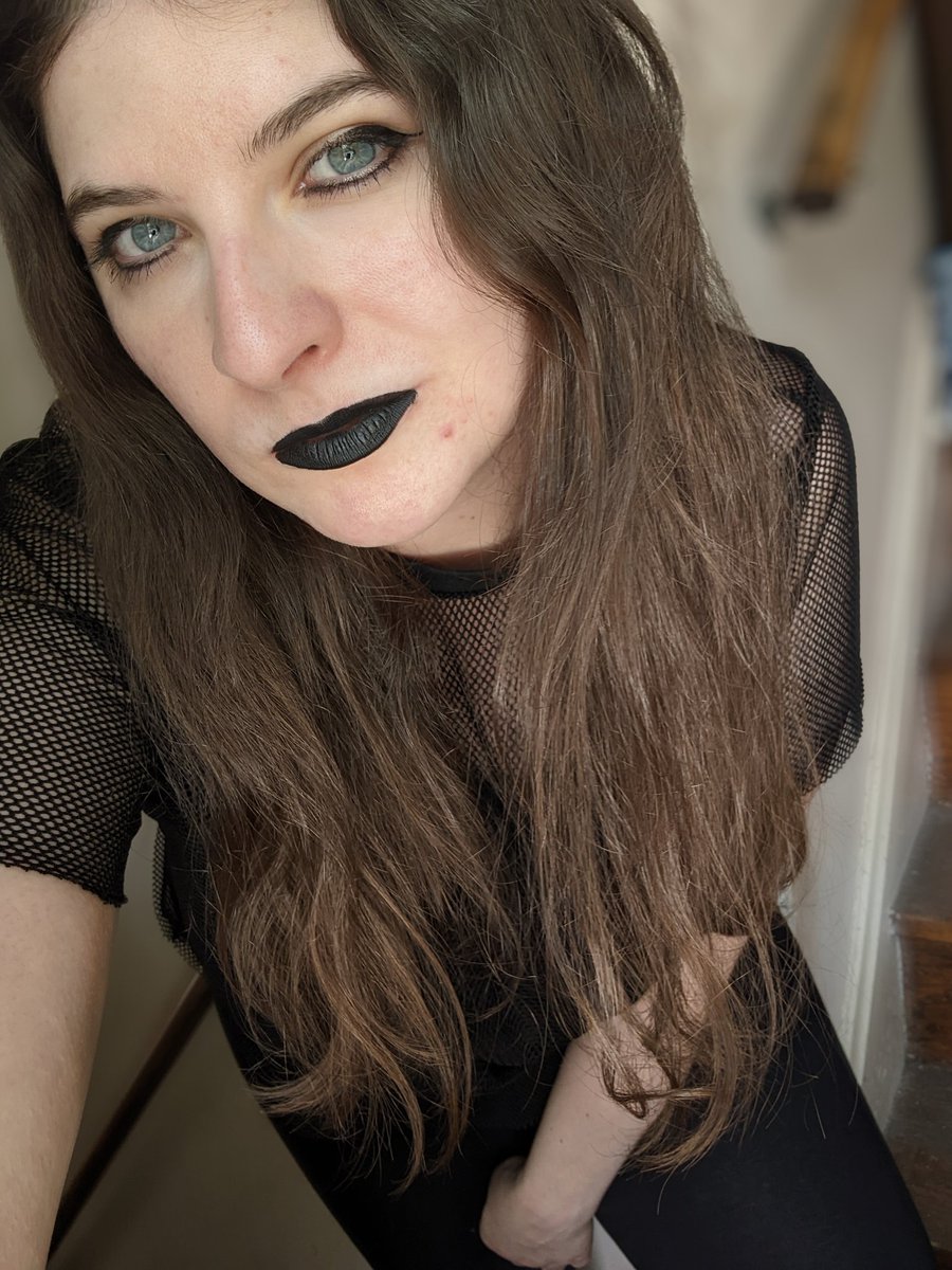 esp4him's tweet photo. Live! Darkmode Thursday and SoT update day! Come hang out for some Sloop spice! https://t.co/zFI74C5lIj https://t.co/MsKllIByK2