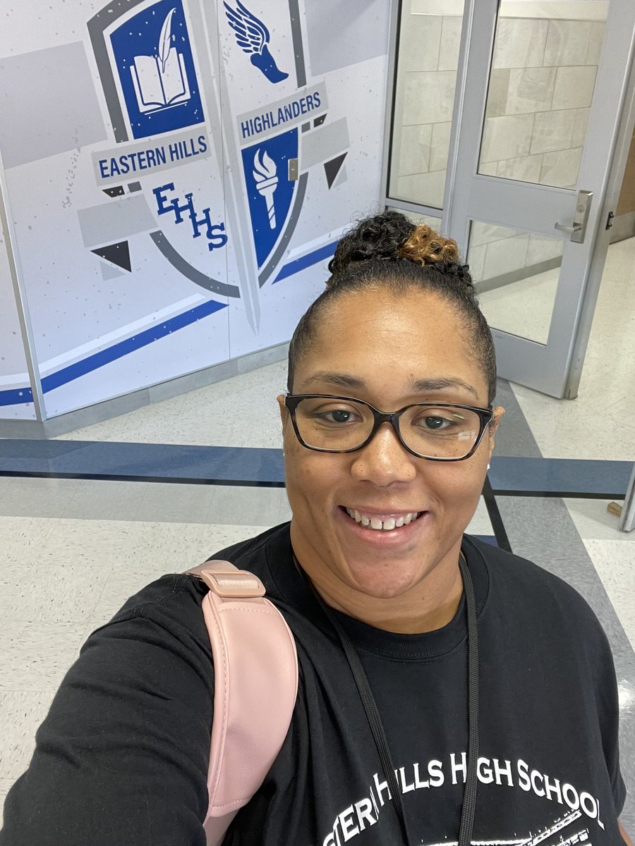OhMrsBiscoe's tweet photo. First day of freshman camp was successful!! Class of 2026 is awesome!! #iteachmath #teachersoftwitter #highschoolteacher #eastsidepride https://t.co/b19TWQqQkD