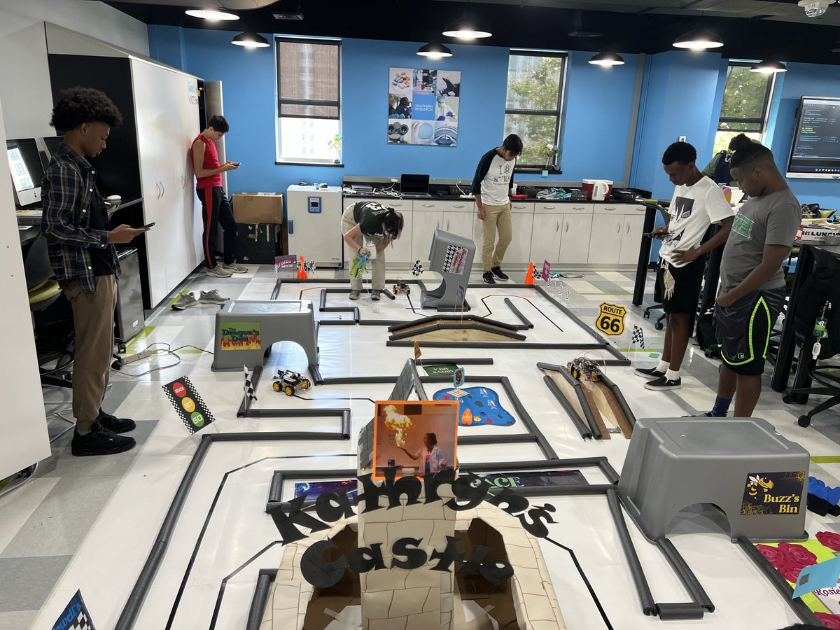 SRSTEMoutreach's tweet photo. They are ready for the big race tomorrow. Hopefully there is a Big “Cache” Prize for 1st place 👨🏽‍🔬👩🏼‍💻 #RoboticsCamp https://t.co/f4xXpeKVru