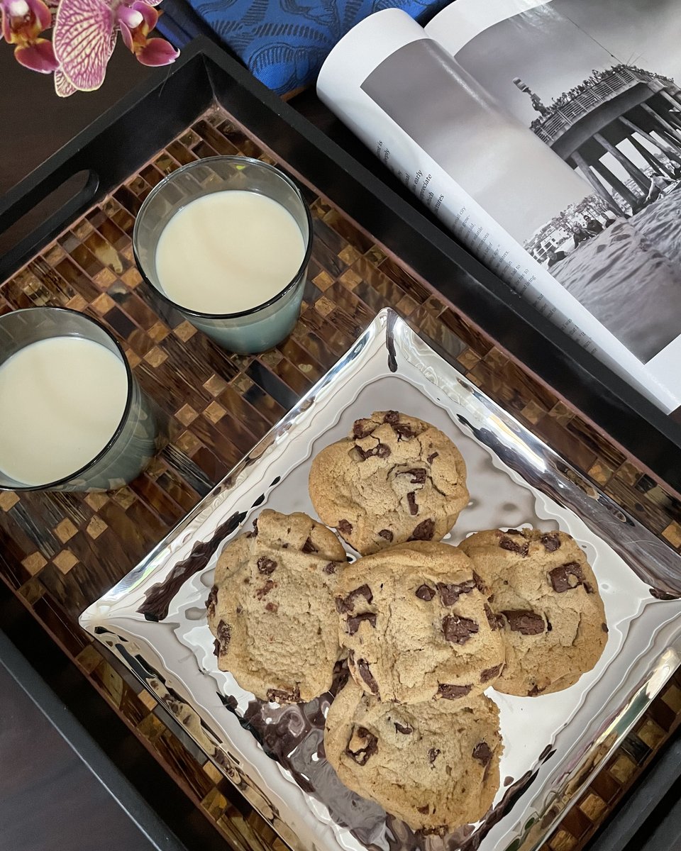The chocolate chip cookie was invented by American chefs Ruth Graves Wakefield and Sue Brides in 1938. They invented the recipe during the period when she owned the Toll House Inn, in Whitman, Massachusetts. Happy #NationalChocolateChipCookieDay!