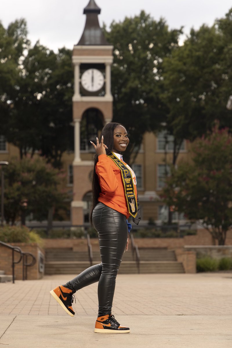 Dee 🤍 tweet media