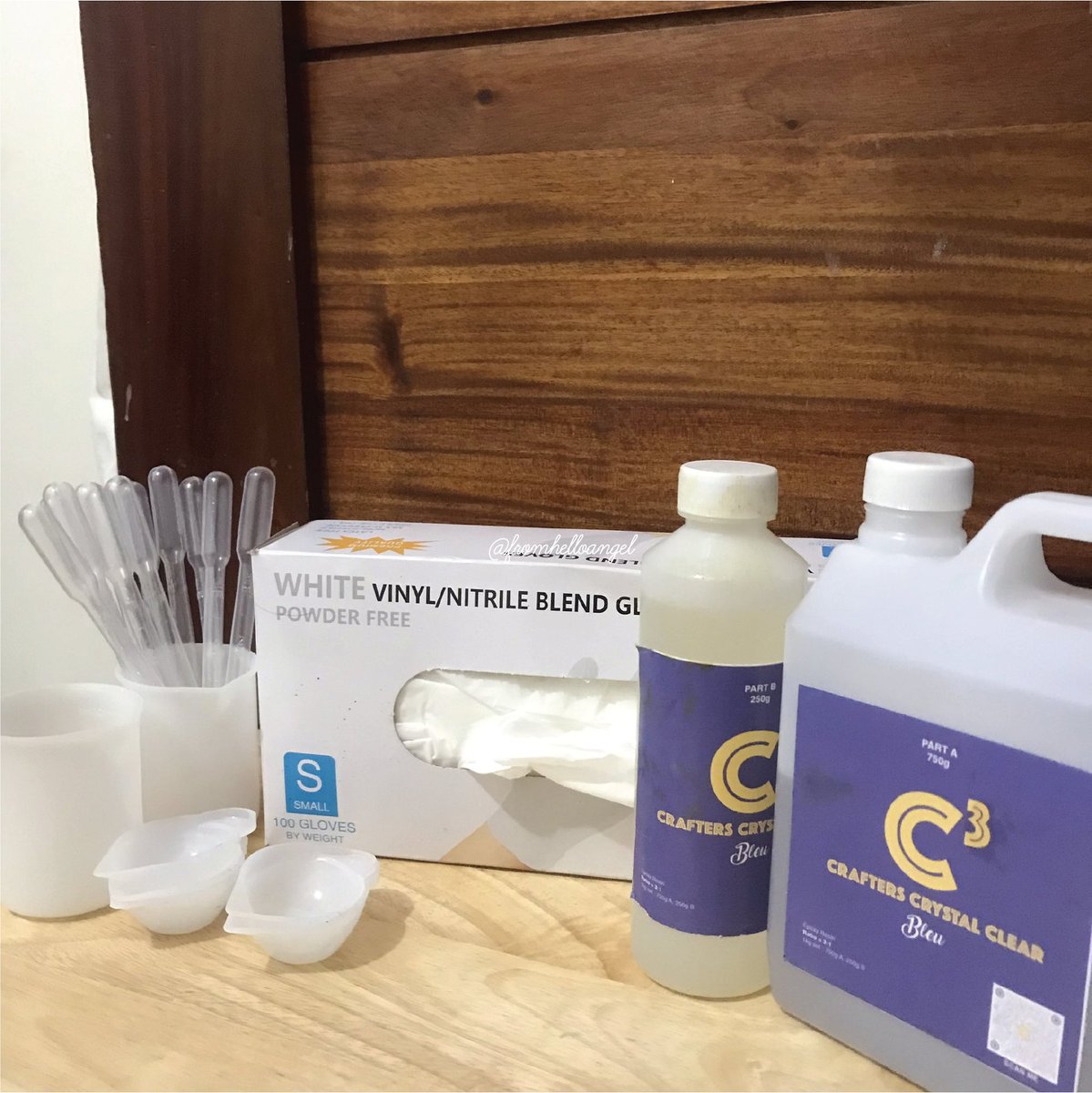 𝒶𝓃𝑔𝑒𝓁 💌 open for graphic commissions tweet media