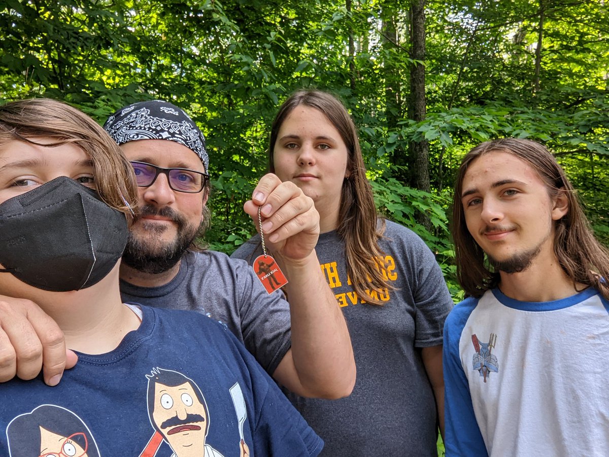 smilingturtle42's tweet photo. Out geocaching with @JackLinks #jacklinksquest #sweepstakes https://t.co/0z21tca6ER