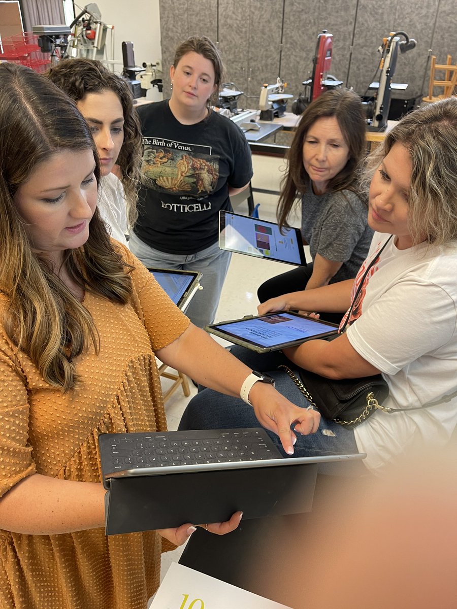 GrundlerArt's tweet image. Vertical sharing of elementary digital portfolios #pisdcreatesart #Planoisdproud #believepisd @PISDFineArts