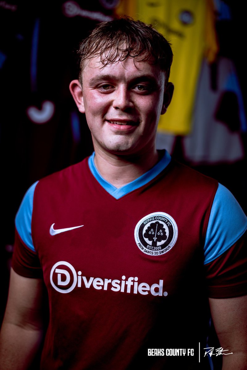 berkscountyfc's tweet photo. Moving Mad. When you thought they couldn’t get any more goals in the side 👀 

Welcome to Berks County FC @Ellis_Day10 👏 ✍🏼 

#County #Swords https://t.co/j8YPeZW4fl