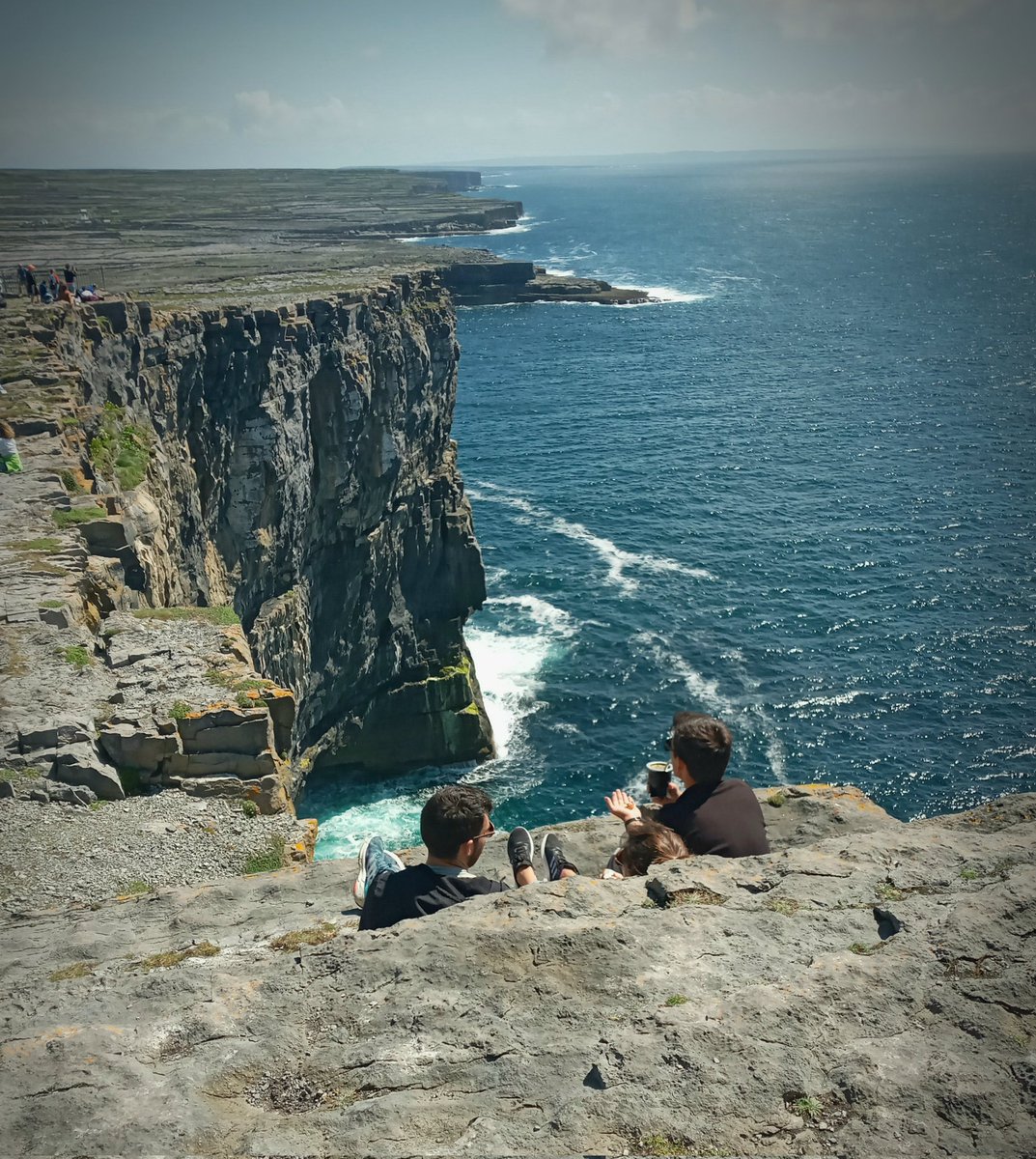 WestToursTales's tweet photo. It was busy at the Kildonan Pier,Inis Mór this morning with @AranFerries arriving from Doolin,Rossaveal &amp; Galway! Cycling is the ideal way to see the Island &amp; we were spoilt for choice @Aran_islands prior to making our way up to #DúnAonghasa Fort @visit_galway https://t.co/2o3F6AliI5