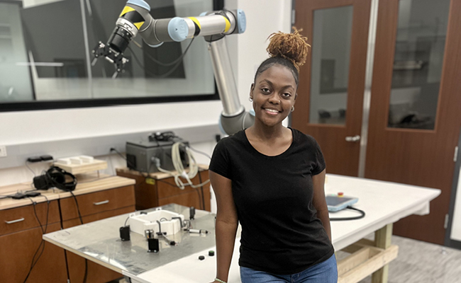 UGA_ECE_Engr's tweet photo. High school student helps power UGA Engineering’s Innovation Factory: 

https://t.co/lyZE8RvIbA

#BullDawgEngineering #UGAEngineering https://t.co/6anxLcNTMe
