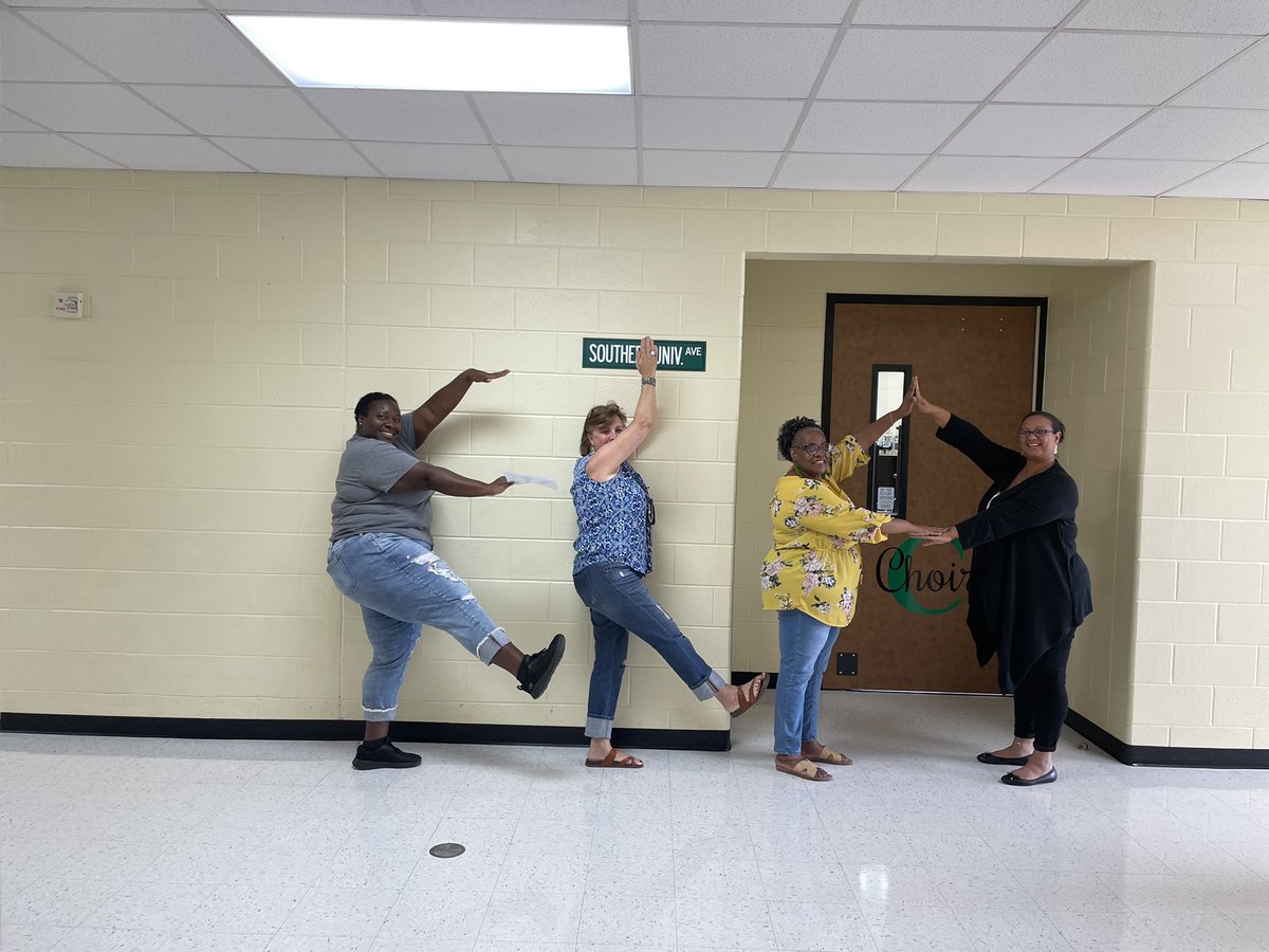 JUSTDINA6's tweet photo. @CMSMavericks @FortBendISD 
#Gr8X2BaMAV
#KnowYourImpact https://t.co/xuvskZsiwx