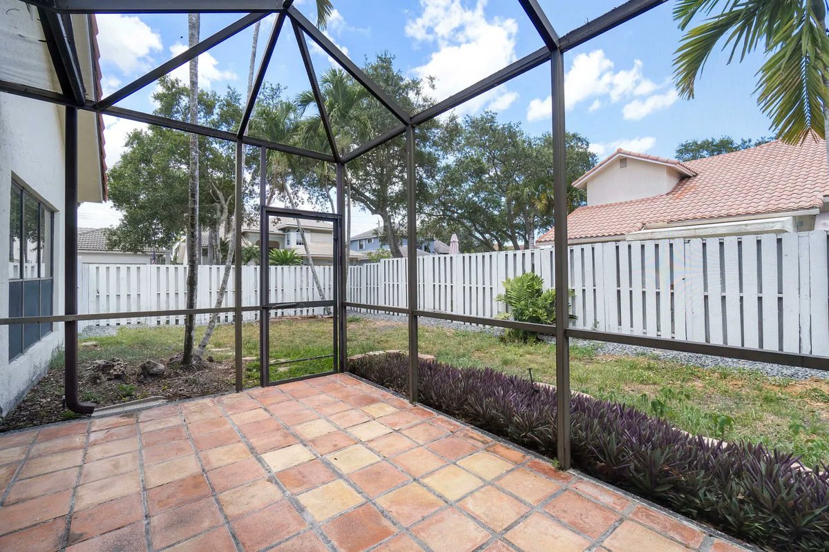 FinkelsteinFL's tweet photo. Built in, Outdoor Bar-b-que Grills : New Article 🗣️   #realestate #home #investment  #bhhsfloridarealty #bhhs https://t.co/nVXwZRdUDW https://t.co/7EvcyDUxjr
