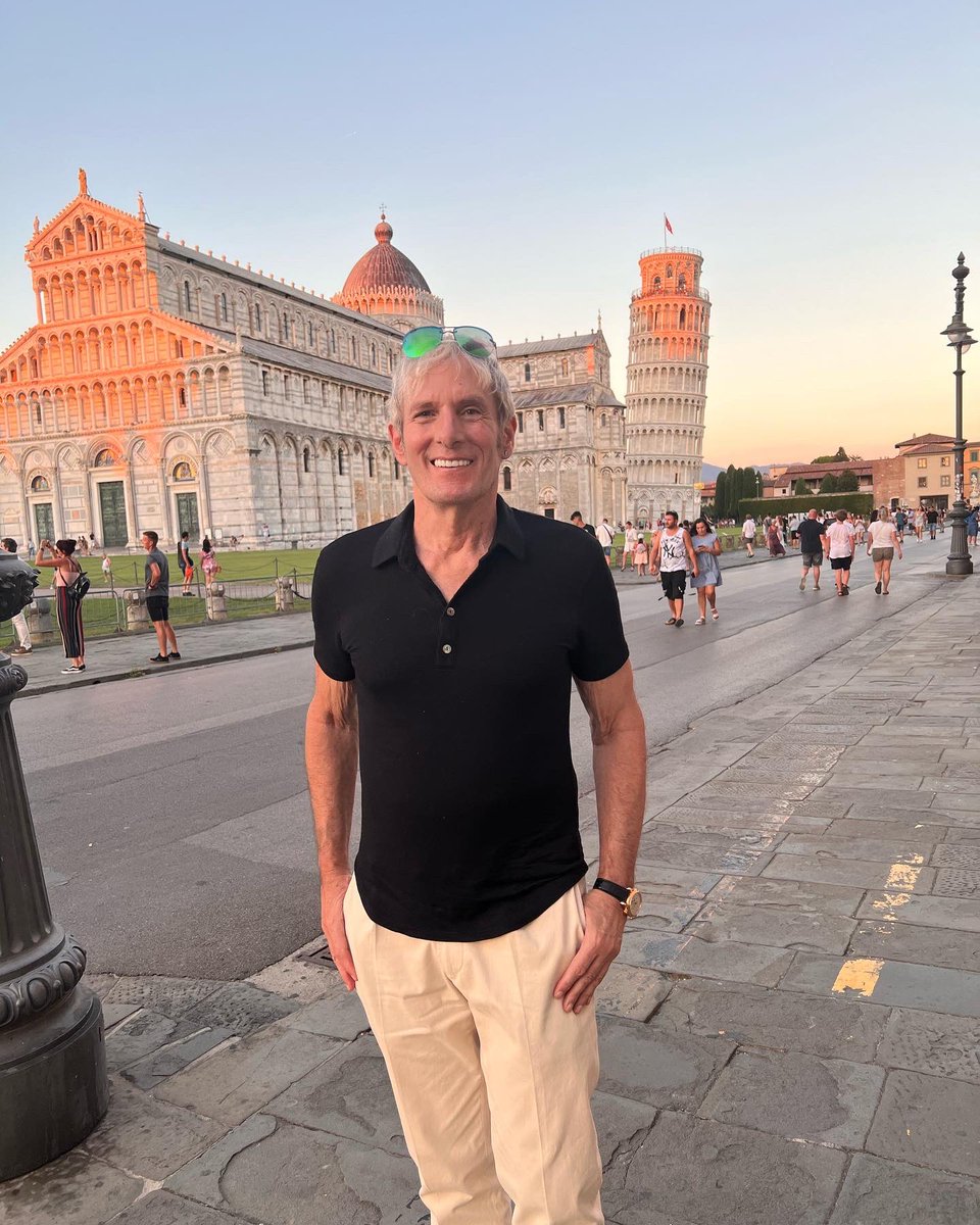 mbsings's tweet photo. When in Pisa... just lean in 🇮🇹 https://t.co/mFQTqAwk69