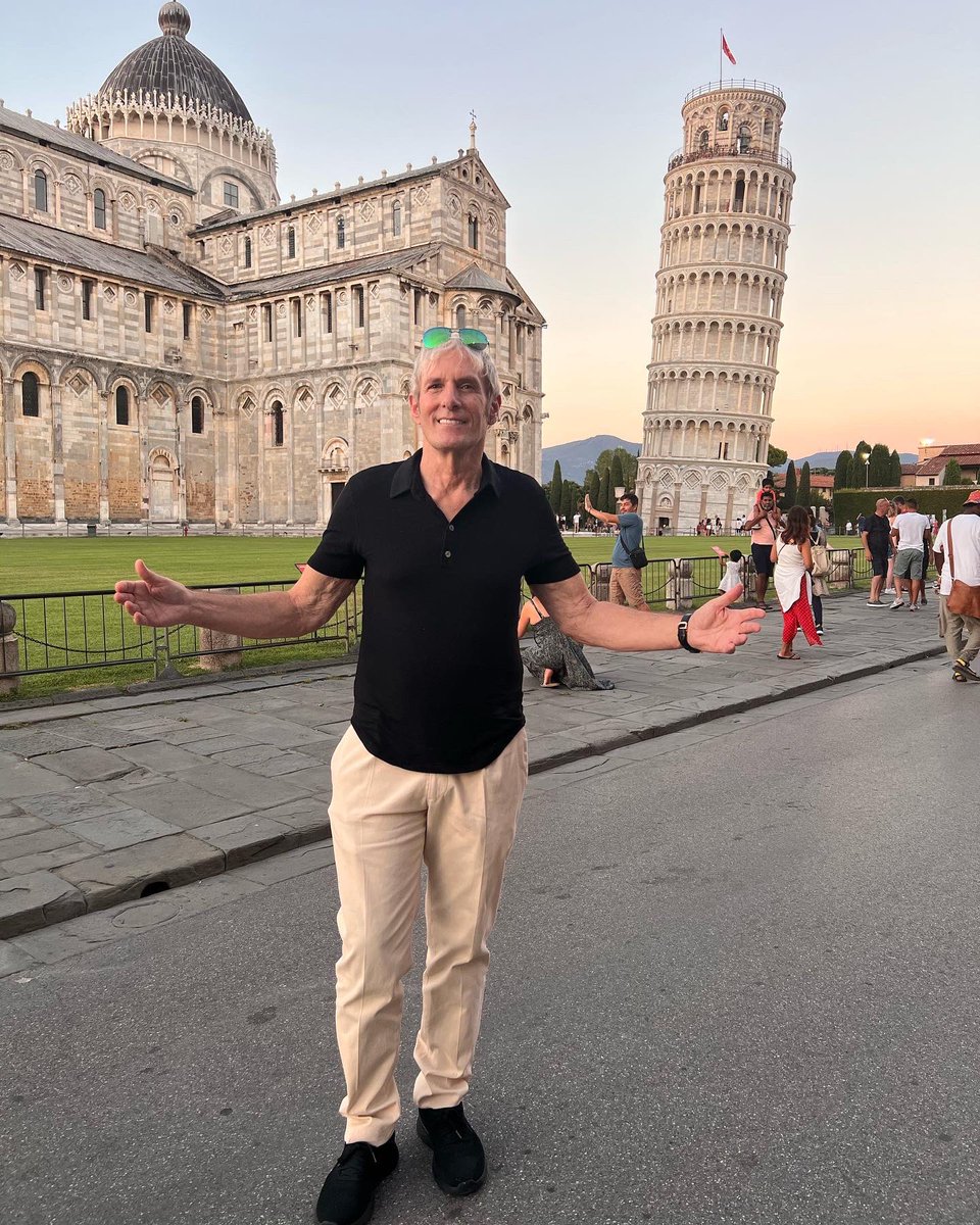 mbsings's tweet photo. When in Pisa... just lean in 🇮🇹 https://t.co/mFQTqAwk69