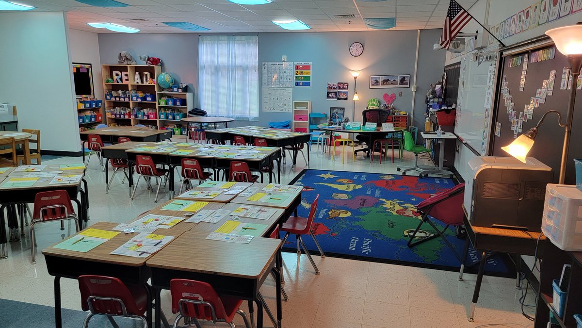 Anderson3rdPES's tweet photo. I am prepped and ready for my next group of firsties!  I can't wait to see them tomorrow for Open House!  Let's go CWES! #andersonfirsties @CogburnWoodsES https://t.co/gST8rD74s7