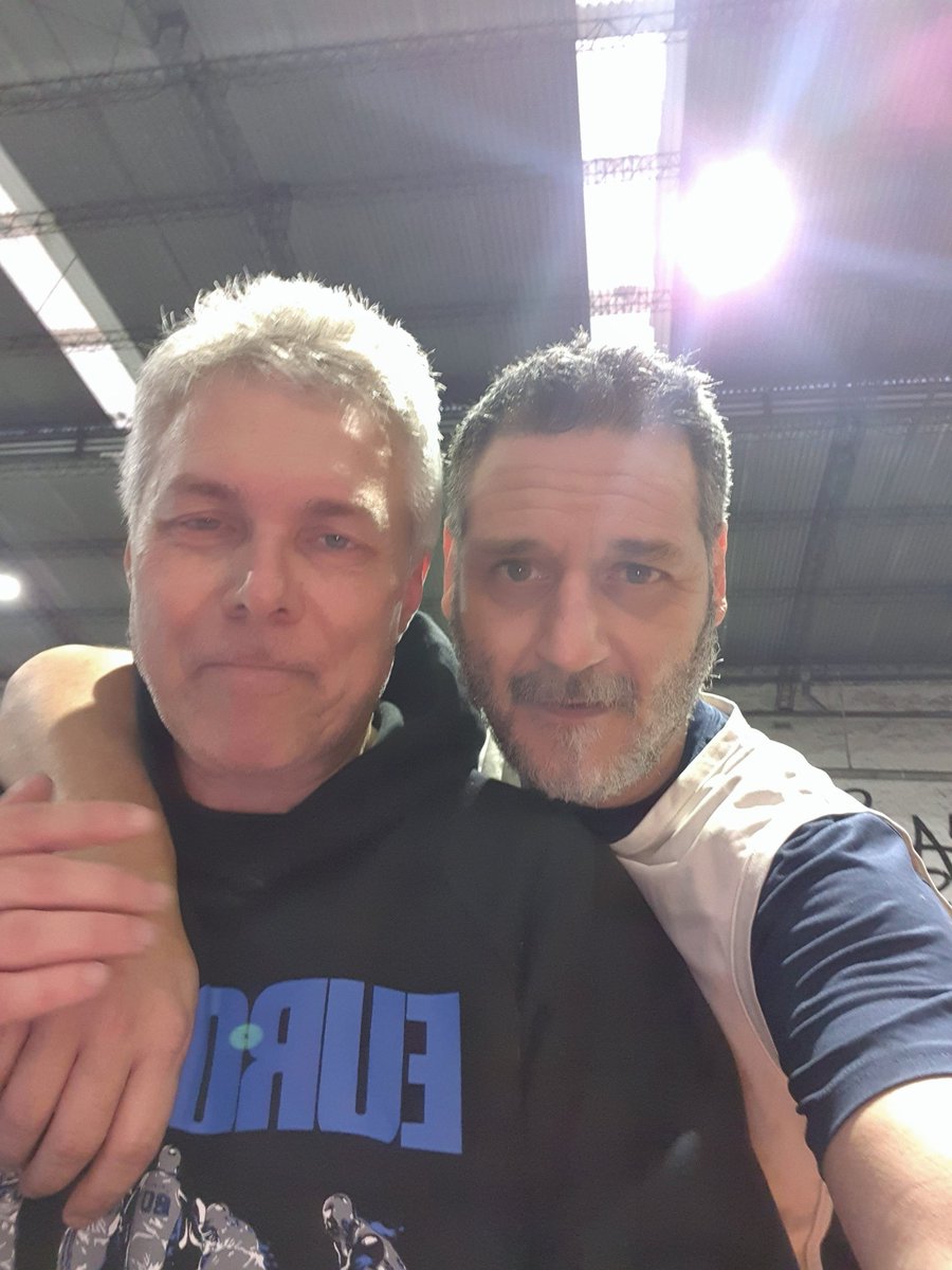 maurodiaz73's tweet photo. Basquet shampein, para las masas finas... @UnDinamo @bbsanzo @cuchicalderon @rock_pix @pabloborsu @RodParanormal #TheLastPanz #TeamAlmacenDeDiscos #FueSinQuerer #ProtegiLaPelota #ElMeChocó https://t.co/eu0YX0BqRO