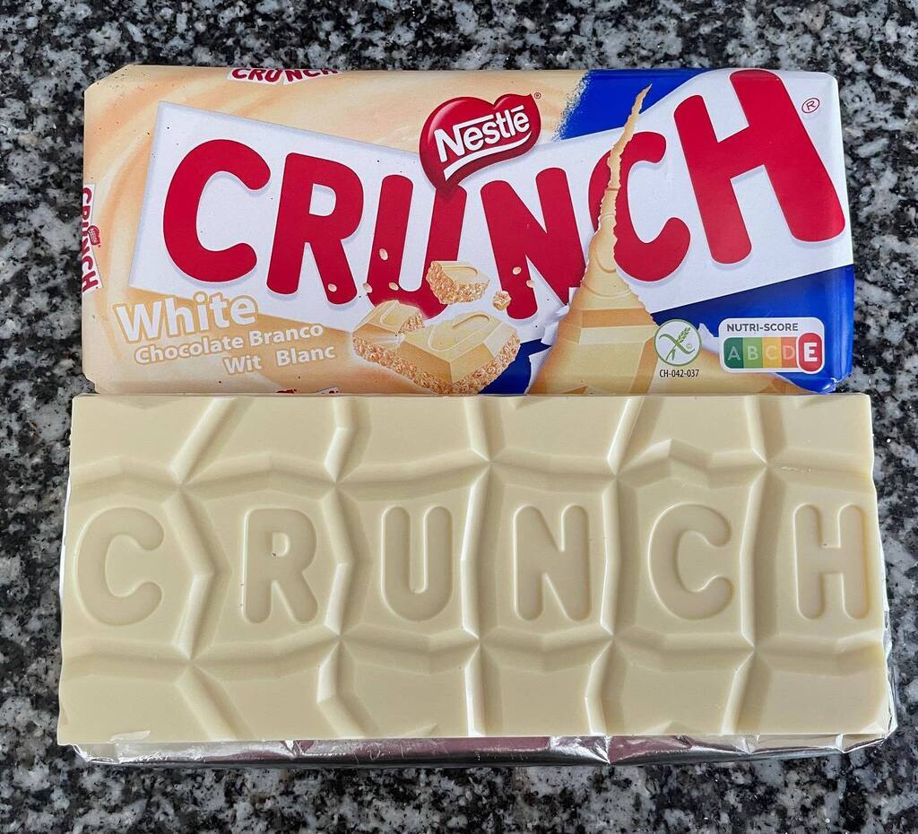 eucomi's tweet image. 🍫 CRUNCH WHITE
💸 €1.99 ⭐️ Nota: 9

📜 Mais uma novidade que achamos no mercado aqui em Portugal e resolvemos provar 🇵🇹♥️

Eu (Mari) AMO chocolate branco e o Crunch é um dos meus chocolates preferidos, então essa combinação é perfeita pra mim!! 🤩

… instagr.am/p/Cg2e9gLNGah/