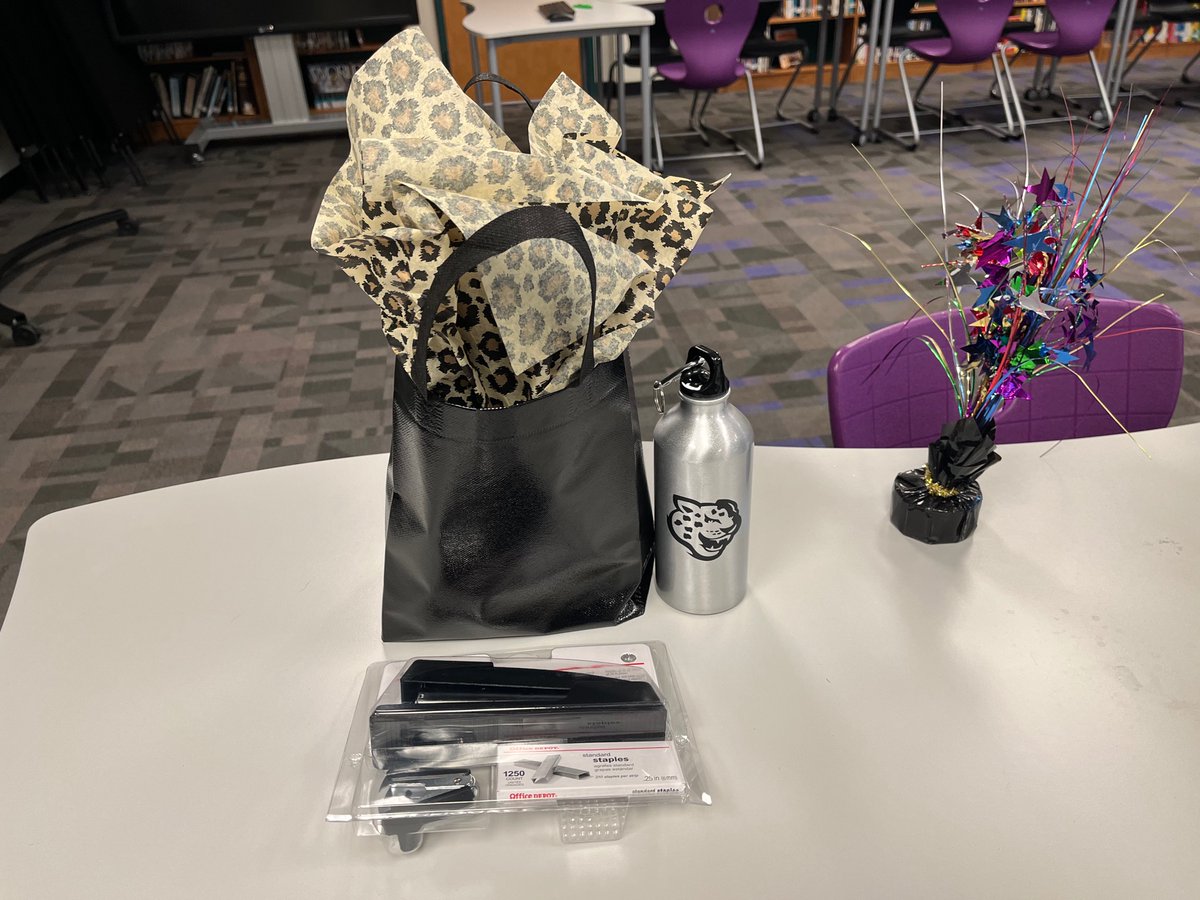 b_pearson18's tweet photo. New Teacher Orientation today! Welcome home, Jaguars! 💜🖤💜🖤 https://t.co/zKqFDe1hlO