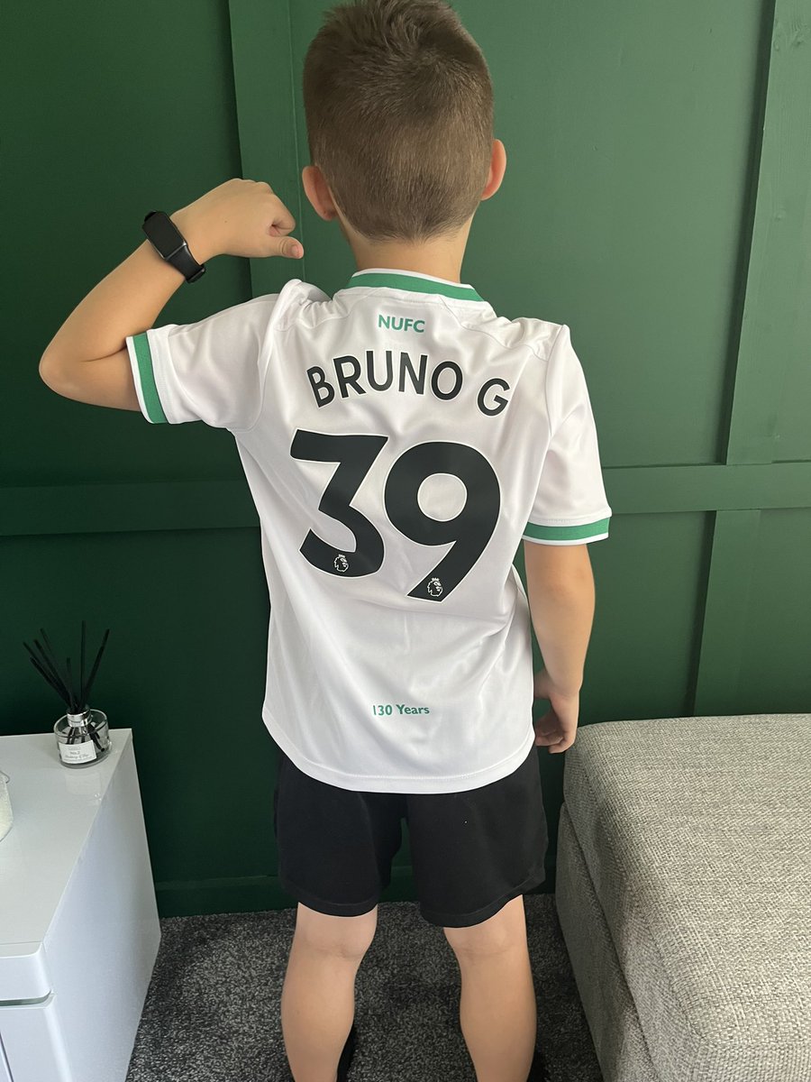 PrincessHelzy's tweet photo. @brunoog97 @NUFC My boys nee top!! Even rescued a hedgehog today and he called it bruno #juniormagpie #nufc #bruno xx https://t.co/n3FEdtPUvL