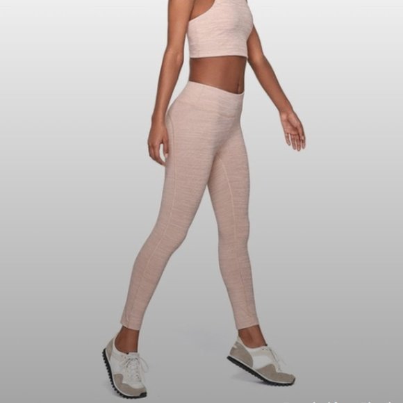 World Of Merchandise tweet media