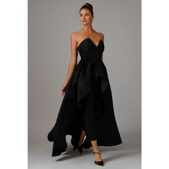 ChaiTeaQueen's tweet photo. So good I had to share! Check out all the items I'm loving on @Poshmarkapp from @dominique7326 #poshmark #fashion #style #shopmycloset #urbanoutfitters #jaygodfrey: https://t.co/vJnnDKQDIt https://t.co/5oPGFFa4Zj
