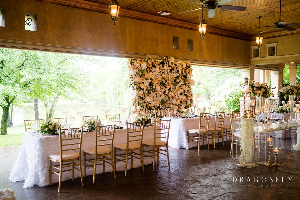 #OhioWeddings: @GervasiVineyard is a premier destination wedding venue to host the wedding of your dreams! "You &amp; your guests will be in awe of the picturesque landscape. Our 55-acre estate has 3 wedding venues to meet the needs of your ceremony &amp; reception." #bestinohioweddings