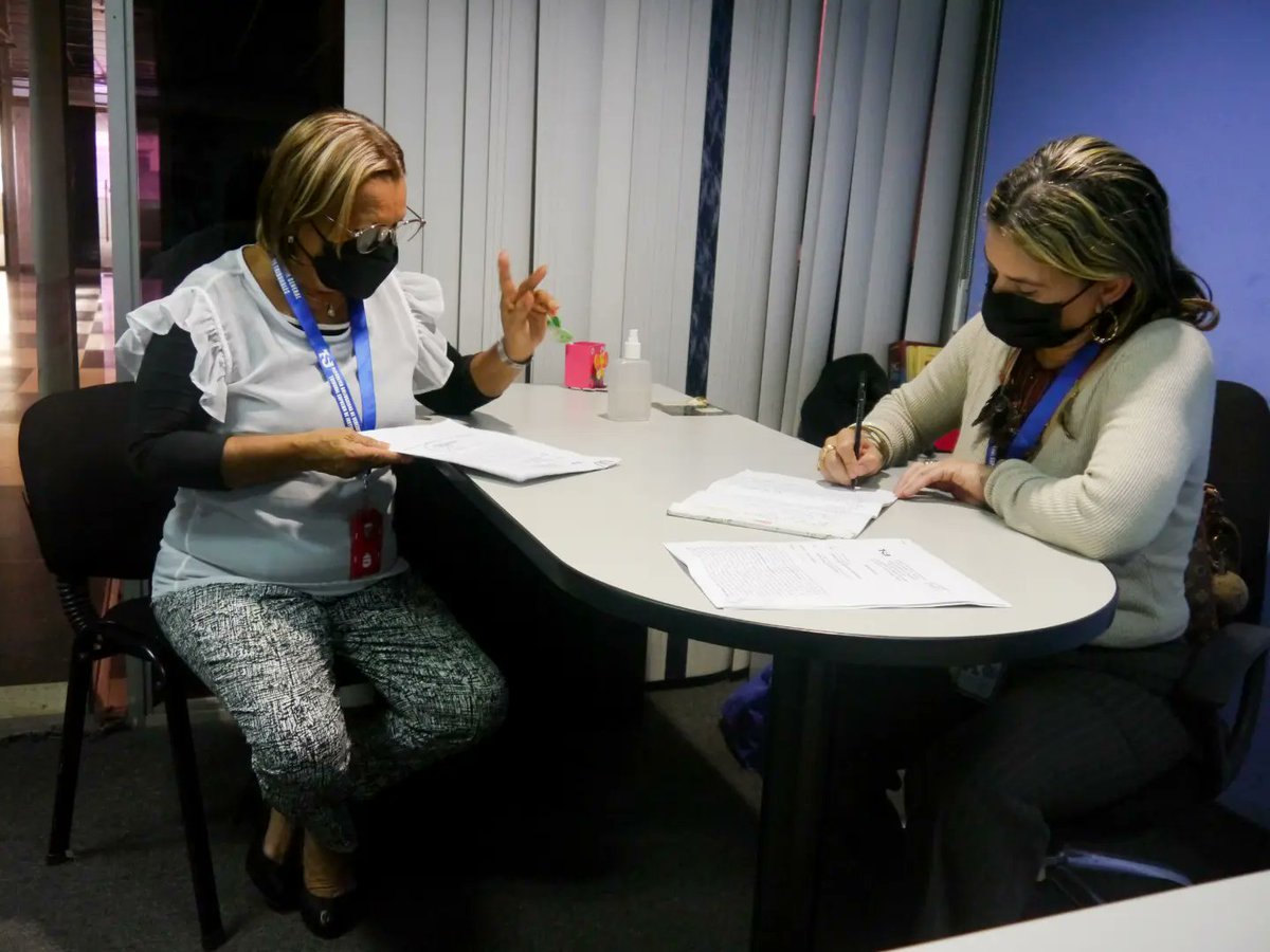 gladysrequena's tweet photo. Durante esta jornada pudimos verificar el desarrollo de la cotidianidad, pudimos además, conversar con las usuarias y usuarios que se encontraban realizando alguna solicitud. Visitamos además la oficina de la Inspectoría General de Tribunales y conversamos con sus trabajadoras. https://t.co/JVI2wtQhen