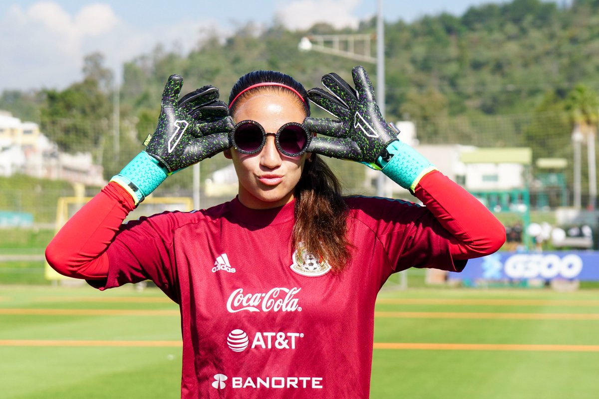 miseleccionmxEN's tweet photo. #U20Women | Preparation at home is done. 🧳⚽🏠

Next on: 🛫➡️🇨🇷

#HechoDeLosMexicanos | #TuCanchaLaEligesTú https://t.co/tcYlUZIaZt