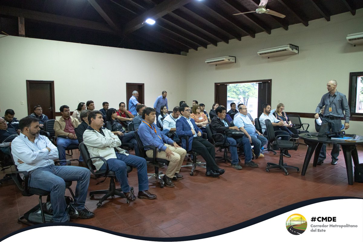 CorredorEste's tweet photo. En el día de hoy se realizó una reunión bilateral entre los pares del lado brasileño de Itaipu, MOPC y contratistas adjudicadas de las diferentes obras del #CMDE
@ArnoldoWiens @mopcparaguay @itaipuparaguay @AgendaCAF

#CMDE #PuenteIntegración #Paraguay #Brasil #obras https://t.co/26WJZR5wVq