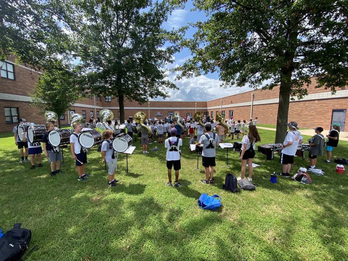 saegerbands's tweet photo. My favorite photos from our last full day of #FHCSR22 camp! Can’t wait to showcase what these students have learned so far at tomorrow night’s Parent Preview! @fhcspartanbands @MrSteckMEB @ArtsFhsd @FHCAD #ASingleThread https://t.co/InFIdPTHyT