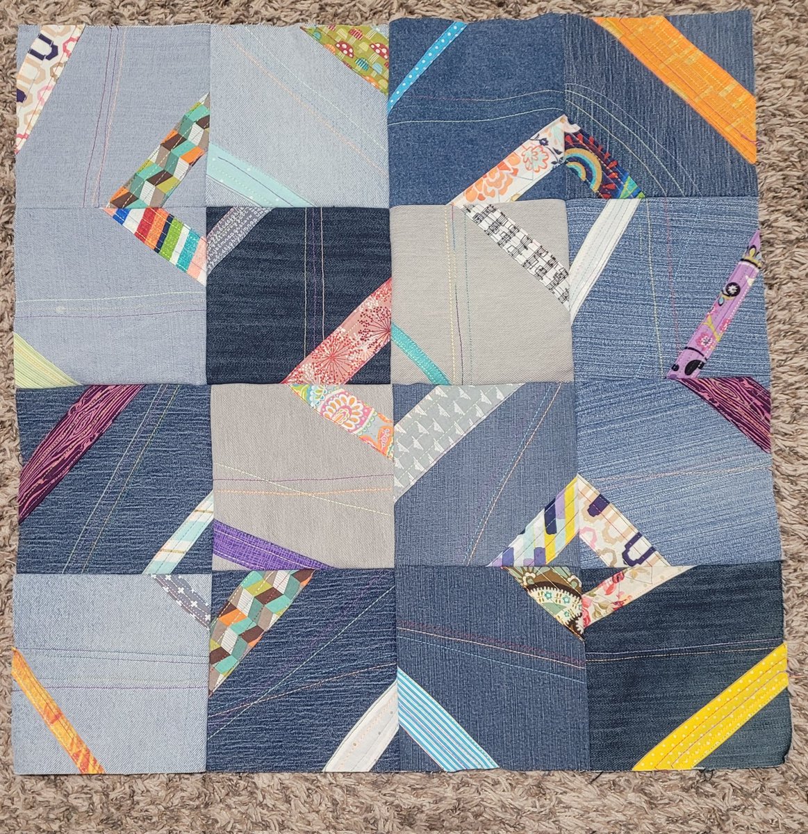 Corgilock's tweet image. Had to take a peek at the larger piece. It&apos;s looking so good? I think it looks good?? I hope my husband likes the denim quilt. Equally parts #denim and #scrap #quilt