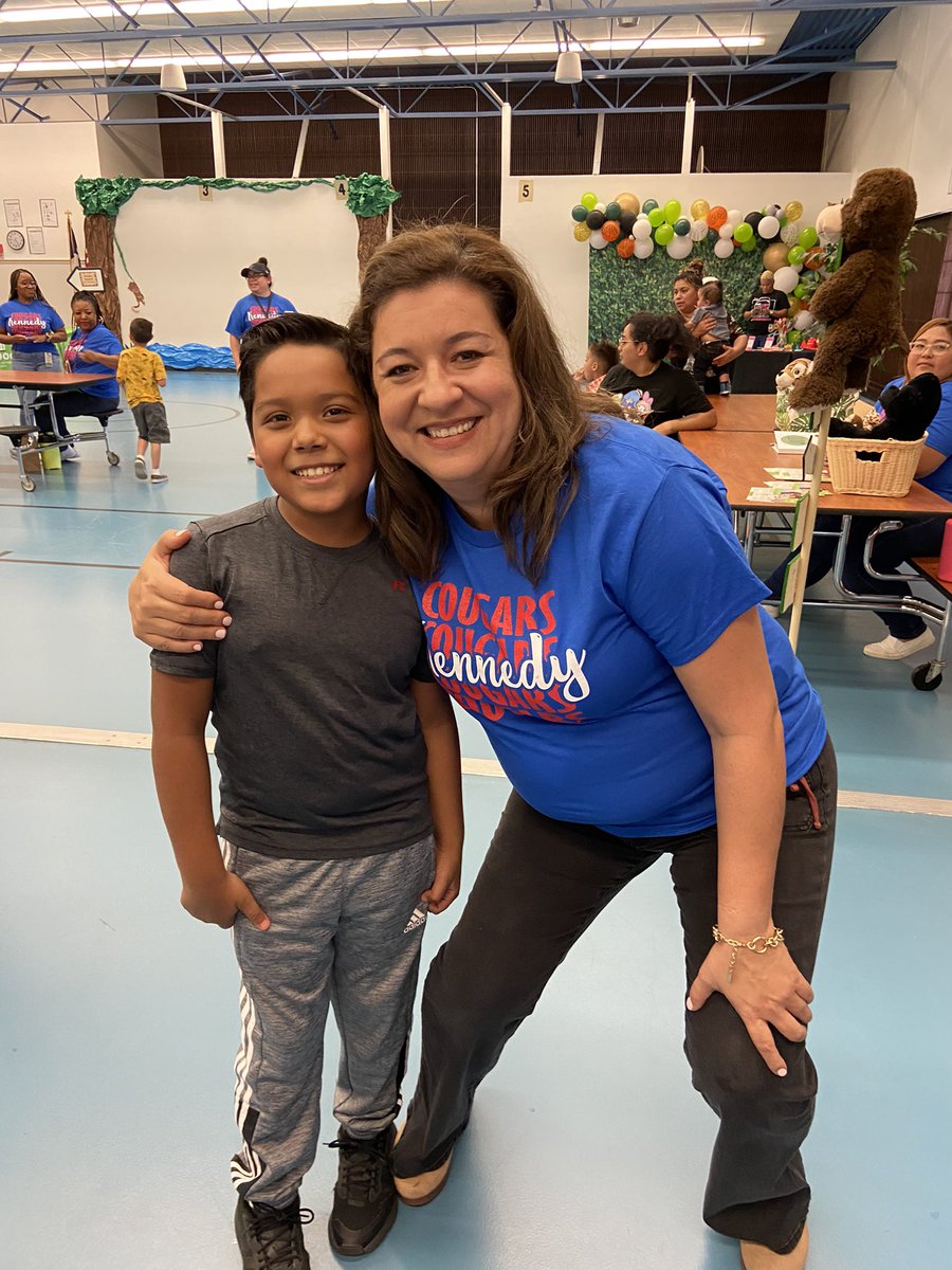 KennedyCougs's tweet photo. Come spin the wheel to win FREE school supplies for the 2022-2023 school year! @AliefISD #SafariToSuccess #ExcellentOnPurpose https://t.co/CULp7Micio