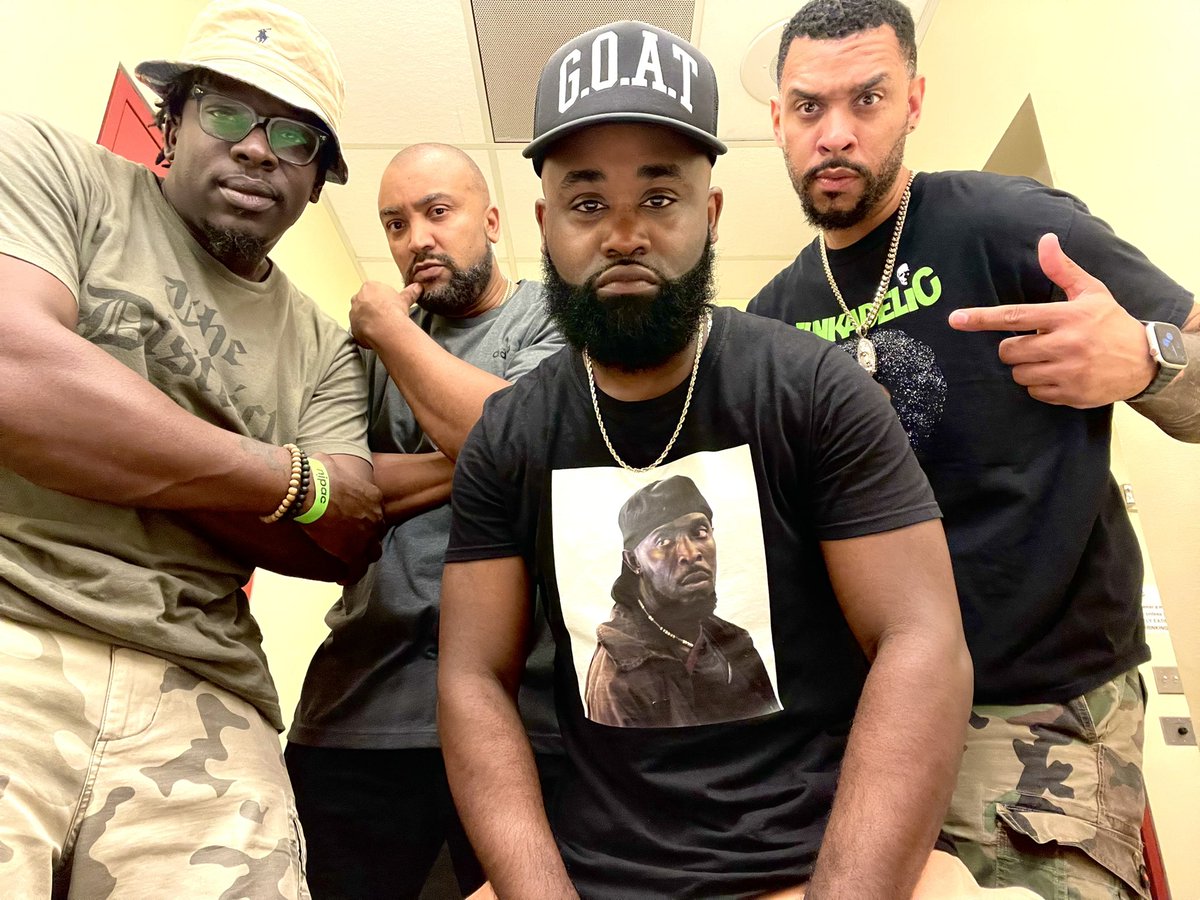 traychaney's tweet photo. New Jersey We Here! 
Chaney Vision Entertainment! Back on the road again performing songs I wrote entertaining fans! 
.
.
@Baba_LP_7 = Road Mgmt
@DjDnitty = DJ 
@BeATrueLegend = Producer 
#consistency #artist #performance #actor https://t.co/x91EwwSRaB