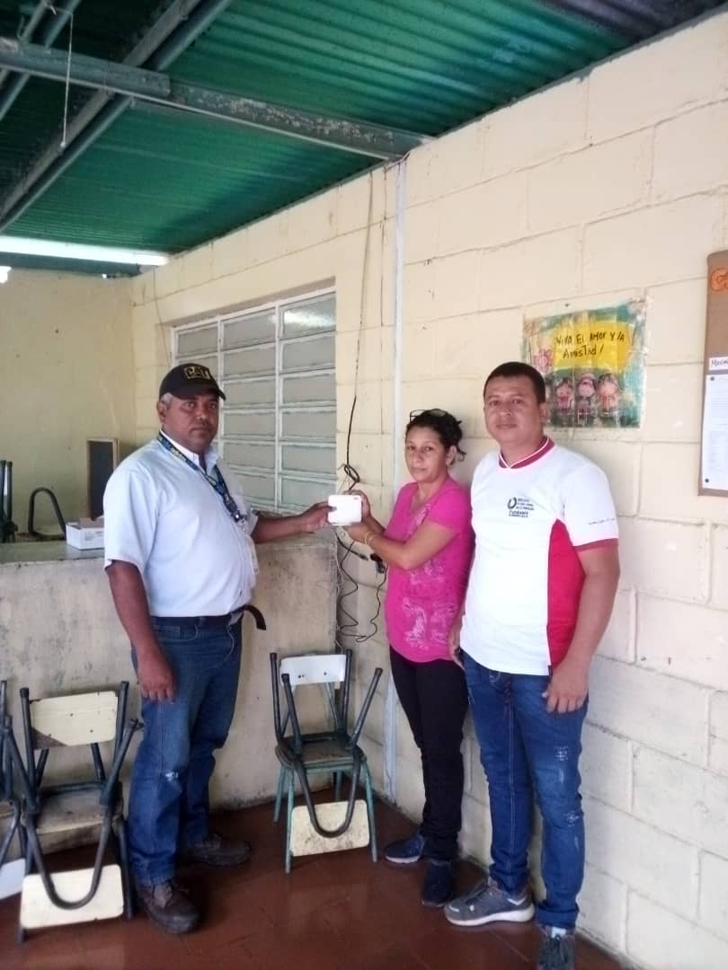 #04Ago 🖥️ Plan Conectividad Escolar. El tutor Jorge Rodríguez y el equipo técnico de CANTV visitaron las instituciones educativas del municipio Urachiche esta mañana para verificar la conectividad a internet.
@MPPEDUCACION
@Fundabit_
@leivi24
#MaduroIndestructible
#SomosFundabit