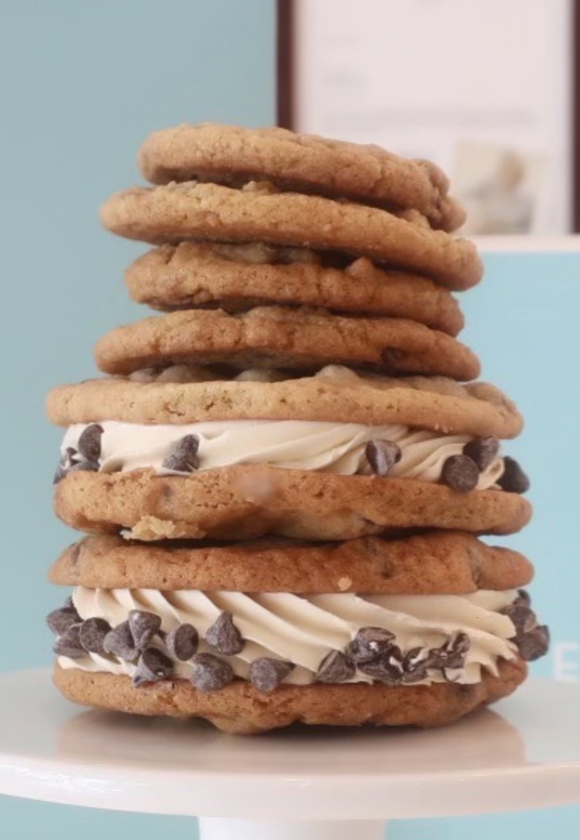 Happy National Chocolate Chip Cookie Day! #ChocolateChipCookieDay #chocolate #Cookie #desserts
