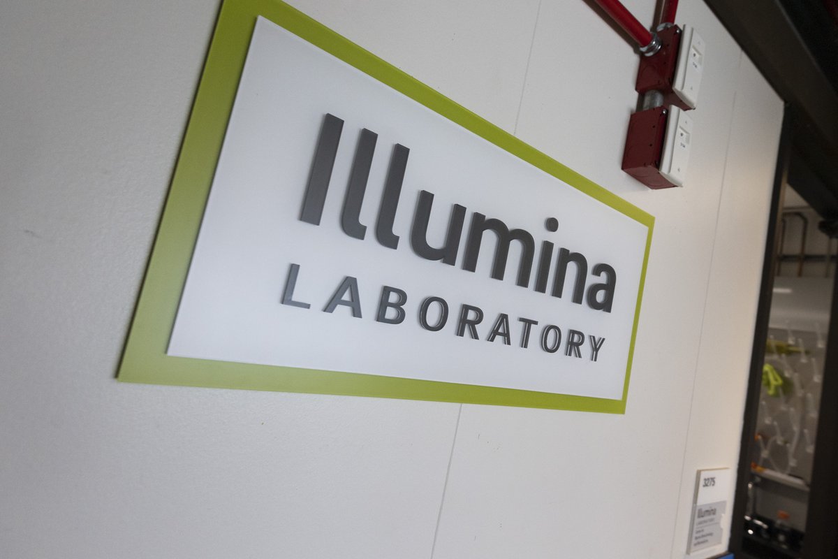 illumina's tweet photo. We’re proud to support @Scripps_Ocean at @UCSanDiego by providing laboratory automation technology to help advance the capacity for marine drug discovery and organism research, while also preparing students for the biotech workforce. Read more: https://t.co/CYathF4vy6 https://t.co/dpKZFF3Thm