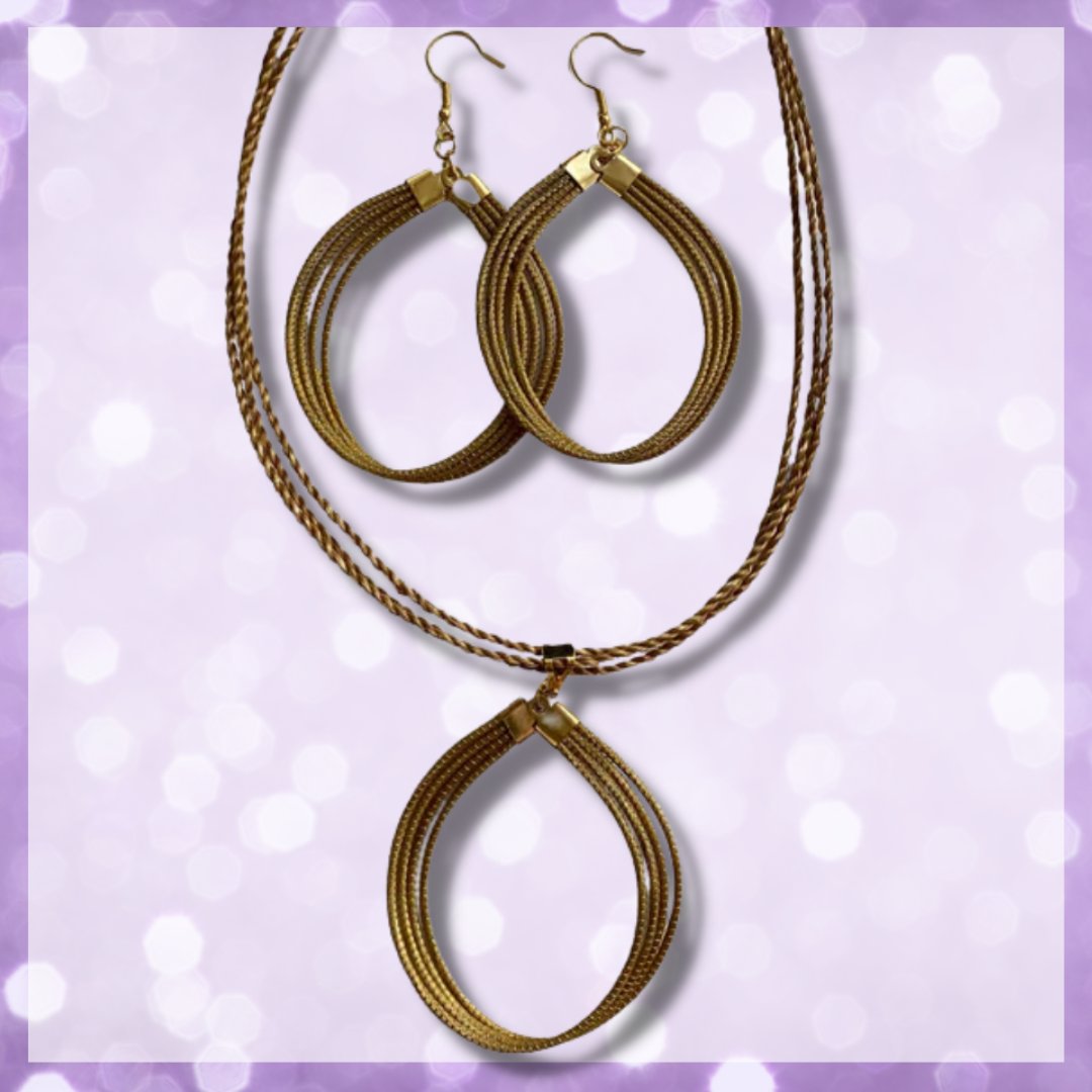 MyFashom's tweet photo. Jewelry Jamboree! Here are some of our favorite timeless pieces. π
#Repost #Fashom #BetterAsIAm #Jewelry #Gold https://t.co/HFvoAcu7of