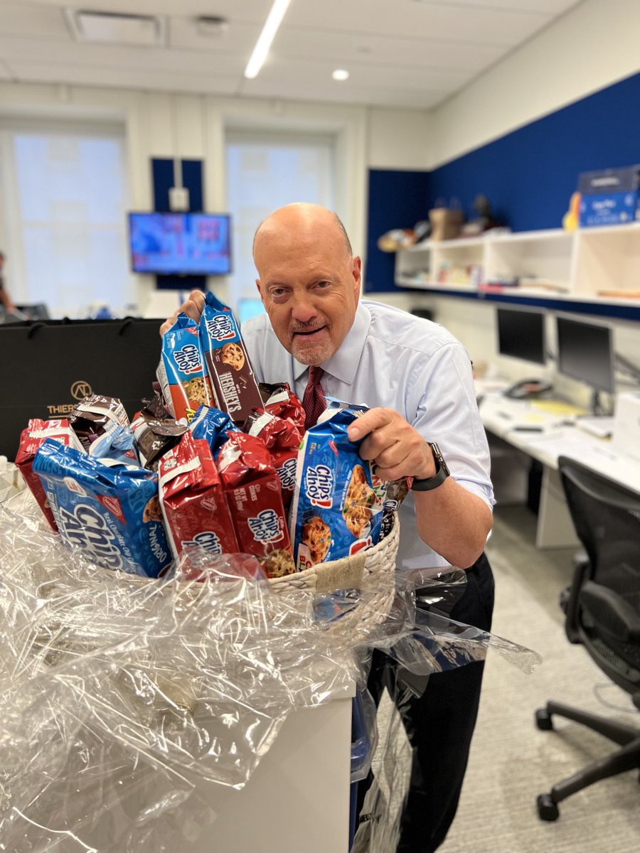 jimcramer's tweet image. Who said there’s a chip shortage !