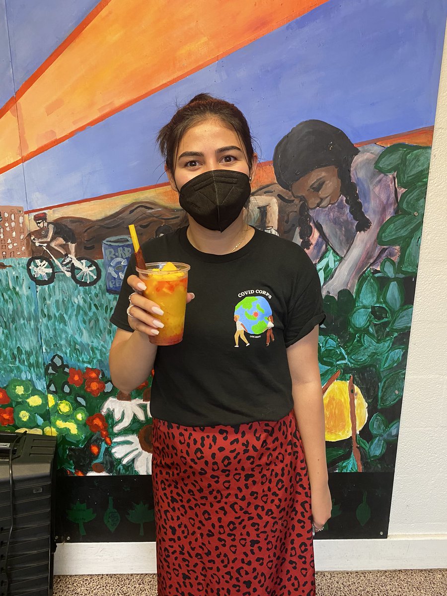 Today a mom stopped by the center to drop off these Mangonadas for the staff! They taste even better knowing it’s made with love 🥭❤️ It’s the little things that mean the most!

Shoutout to Rosa for cultivating such strong relationships with our families &amp; volunteers! #community