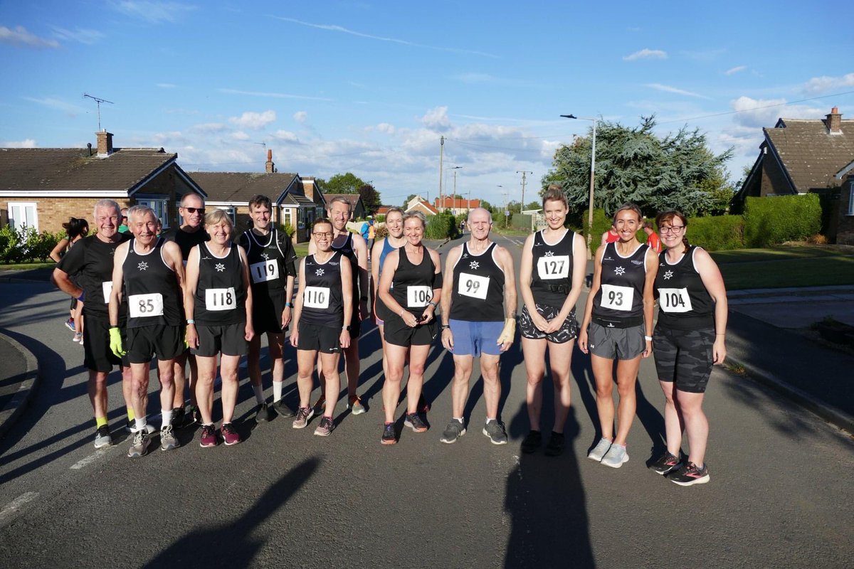 dicewright100's tweet photo. Butchers Arms Dog Leg , 4 miler ! #braithwell #Maltby . Thankyou #maltbyrunningclub . A great race . @Rothharriers https://t.co/2z3CKqx9L1