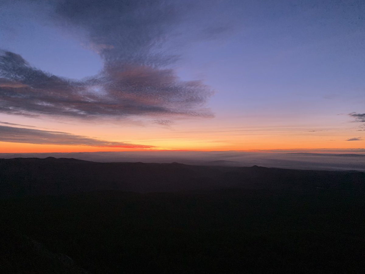 pjroch13's tweet photo. Mount Tumalo after work this morning https://t.co/zLUwLZZDPd