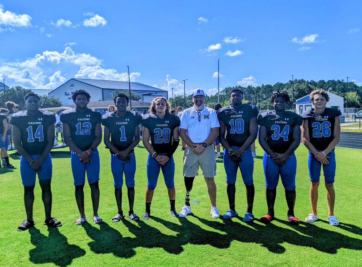 stlr1081's tweet photo. 2022 Falcon RB Crew 🦅🙌🏽🏈
@ChrisColeman06 @ZahkiJ @tomas_j2 @chasejanderson4 @kani10harris 

#IWILL https://t.co/VCLyM2cEFI