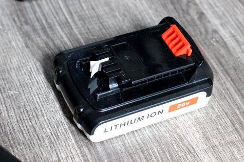 Cynosure_X_Gab's tweet image. Black+Decker 20V MAX Power Tools Battery Interface gearhack.com/myink/ViewPage… #electronics #circuit #PowerTools #hacks #electrical