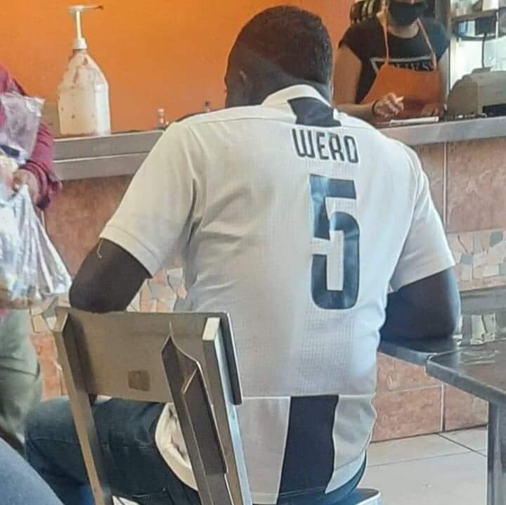 SoyBvip's tweet image. Yo tratando de entrar al Sonora Grill XD